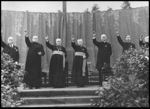 curas-nazis.jpg